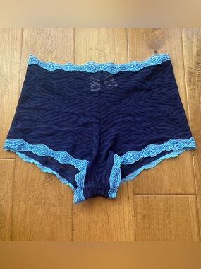 New With Tags navy blue zebra print lace boyshorts with light blue lace trim